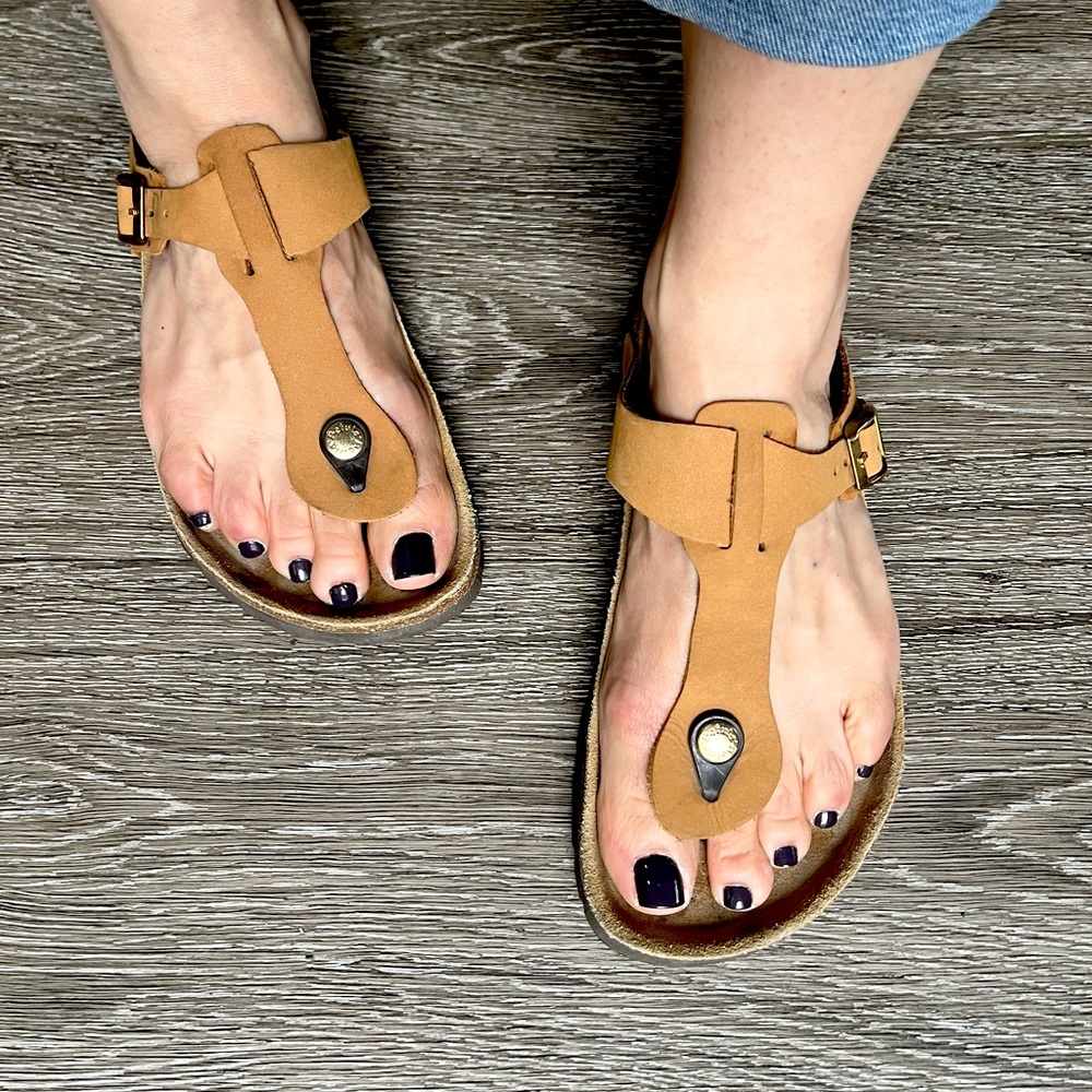 💫SOLD💫Betula by Birkenstock Gizeh Leather Sandals size 7/37